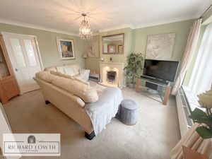 Lounge- click for photo gallery